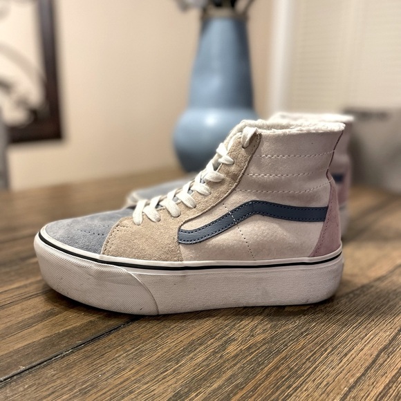 VANS Sk8 Hi Tapered Pig Suede/Sherpa Multi Color Shoes Platform Women's Size 8 - Picture 1 of 10